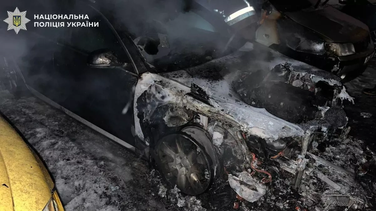 Man detained in Kyiv for burning military vehicles for payment photo