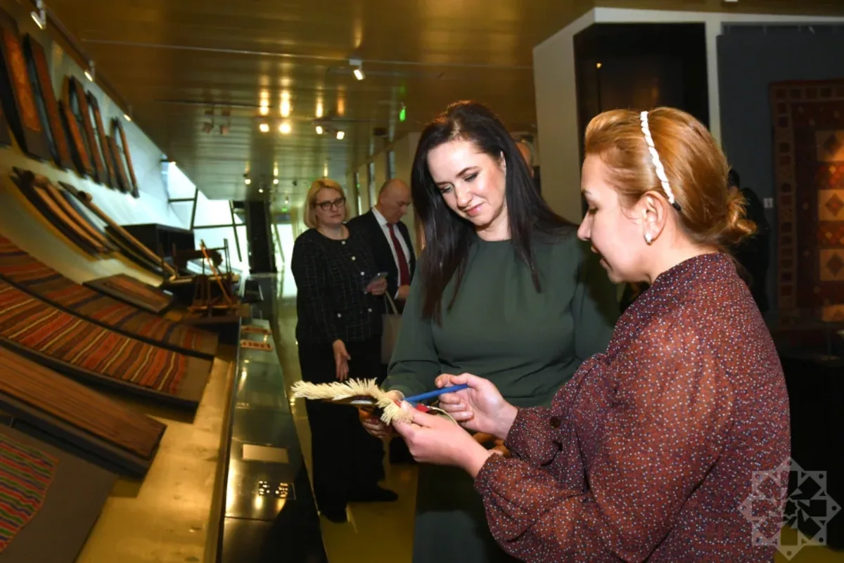 Lithuania’s PM tours Azerbaijan National Carpet Museum PHOTO