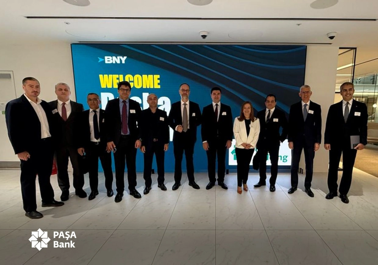 PASHA Bank senior executives attend Strategic Leadership Summit in London