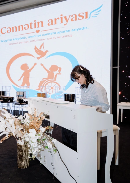 Leyla Aliyeva and Arzu Aliyeva attend concert presented as part of “Aria of Heaven” project (PHOTO)