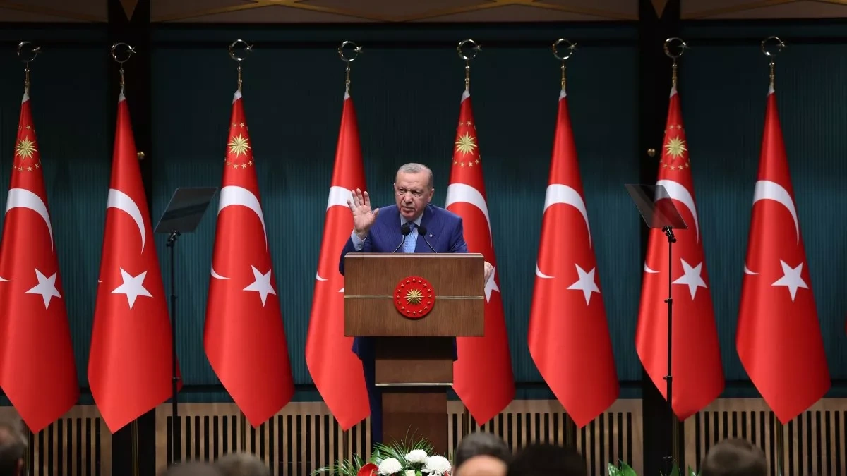 Newspaper: Türkiye’s ruling party moves ahead with plans for new Constitution