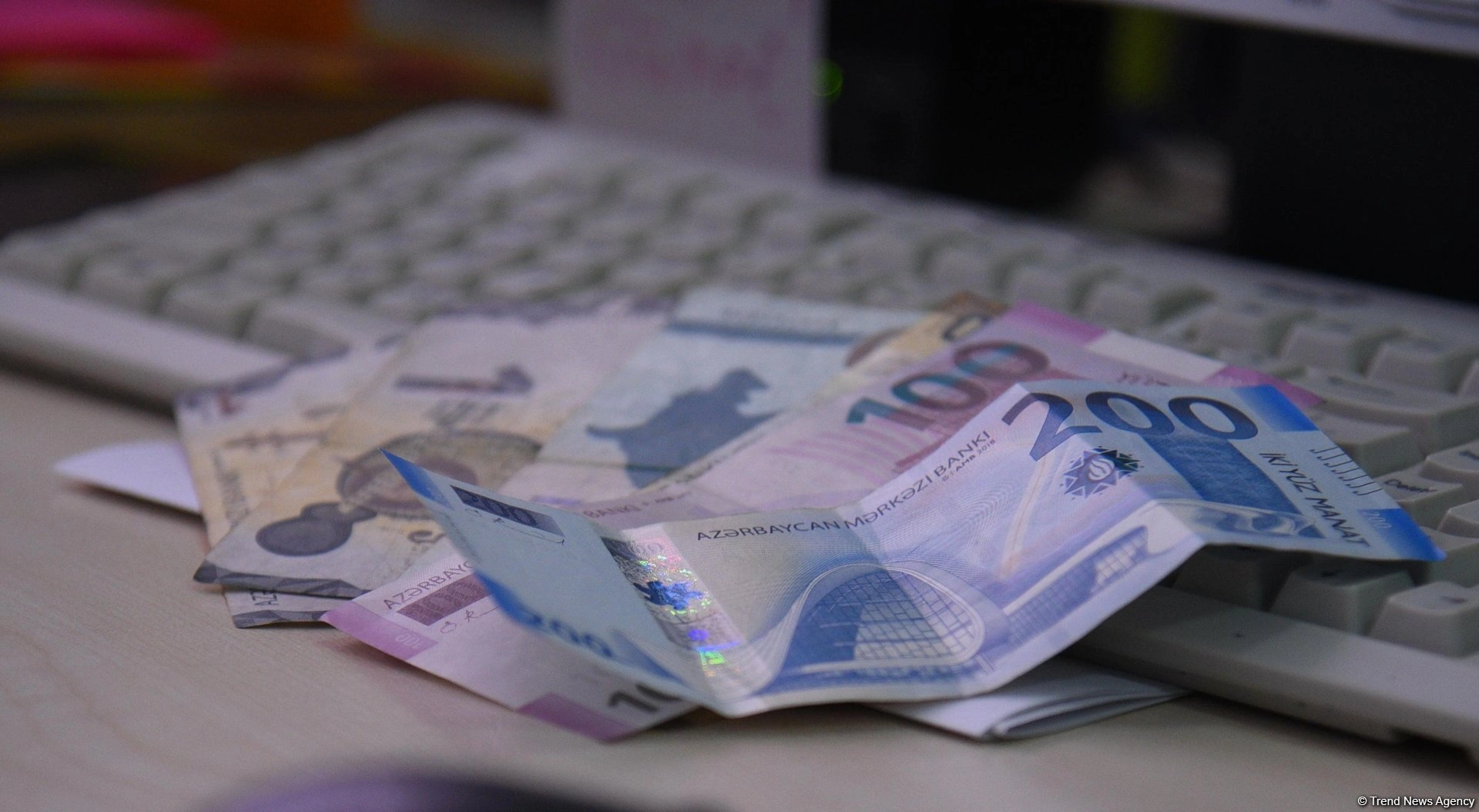 Azerbaijan sets new salary requirement to ensure gender equality