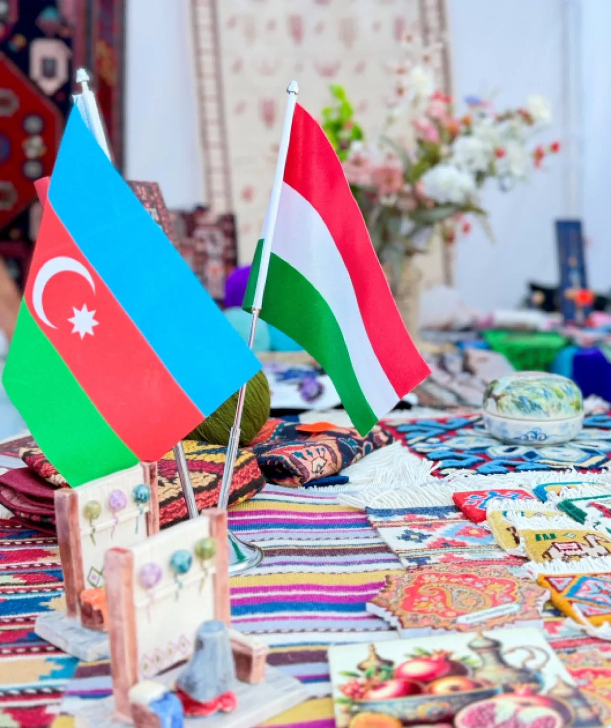 Azerbaijan showcases carpet, kelaghayi traditions at Budapest Folk Arts festival PHOTO