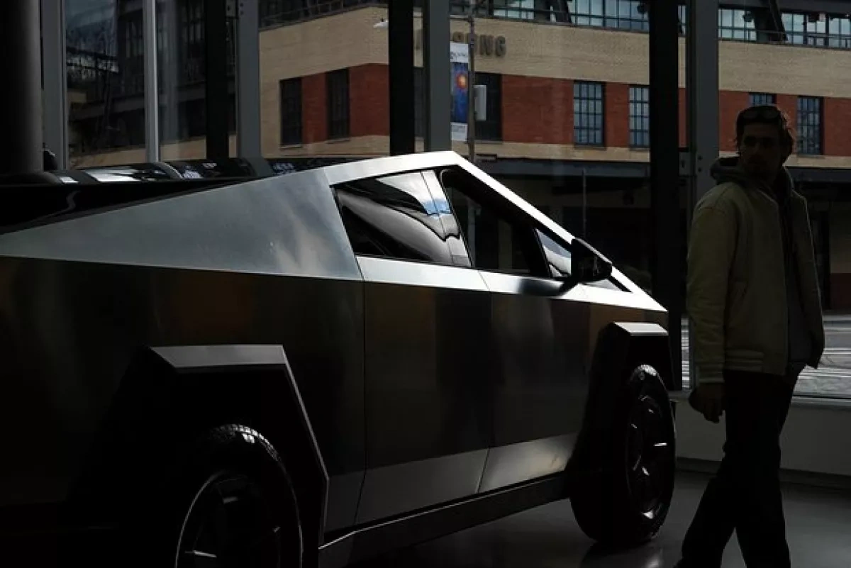 Tesla’s Cybertruck sales propped up by Musk’s own companies, report says