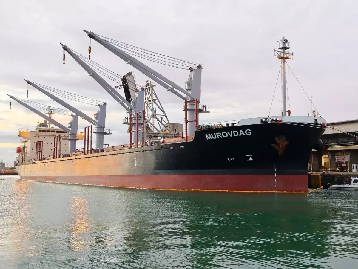 Azerbaijani cargo ship charts course from South America to Europe PHOTO