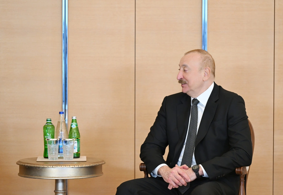 President Ilham Aliyev receives delegation led by King of Eswatini (PHOTO)