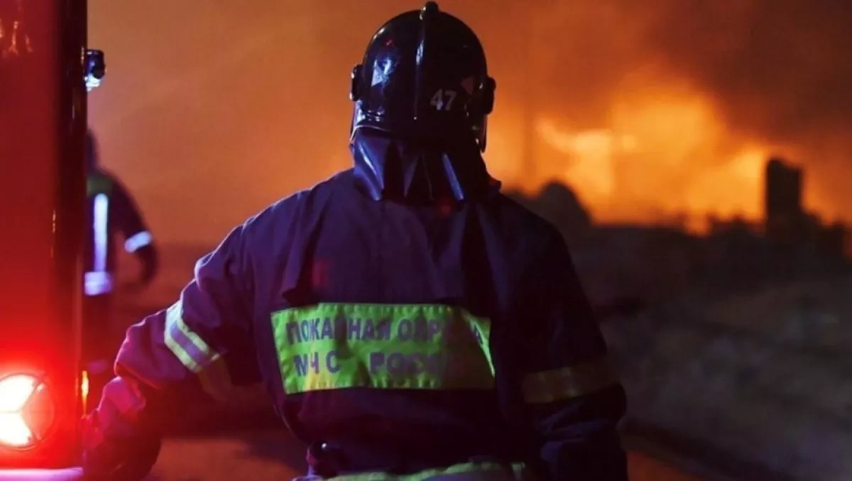 Drone attack triggers fire at Wildberries logistics hub in Russia's Yekaterinburg PHOTO/VIDEO
