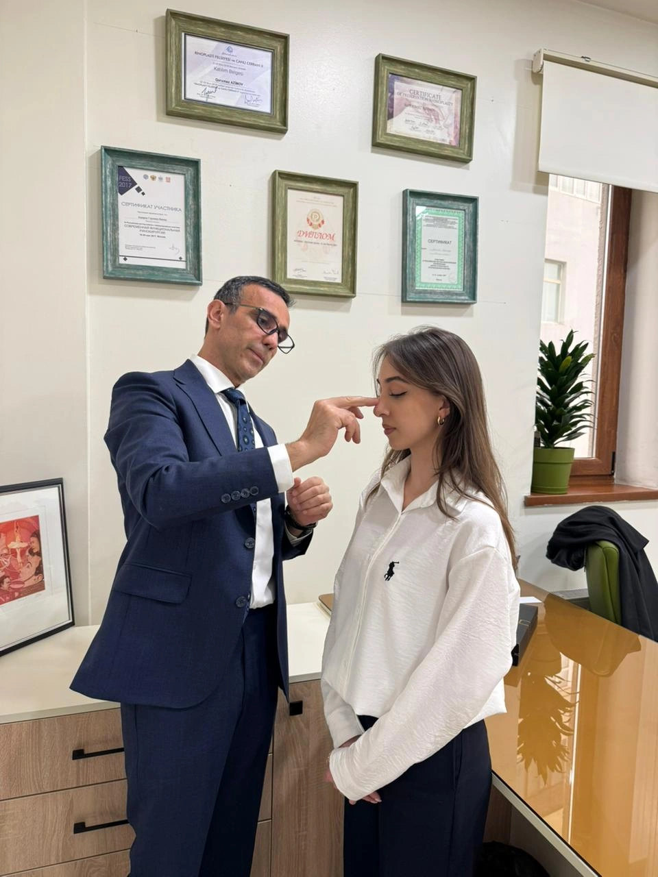 Dorsal preservation rhinoplasty: Safer and more natural alternative to traditional nose surgery (PHОТО)