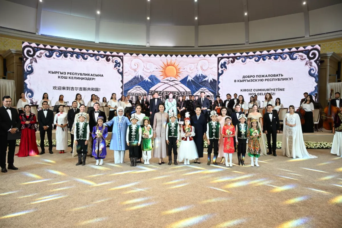 Azerbaijan’s first lady visits Ala Archa State Residence in Bishkek PHOTO