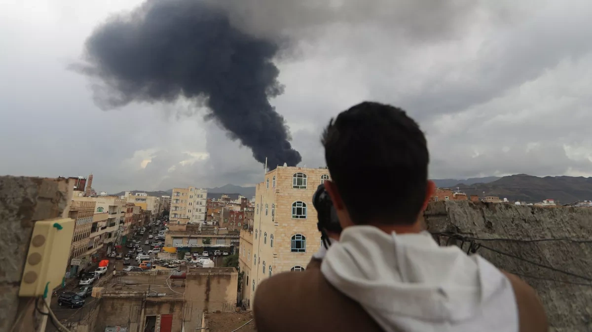 Iraq bans airstrike media coverage to protect critical sites