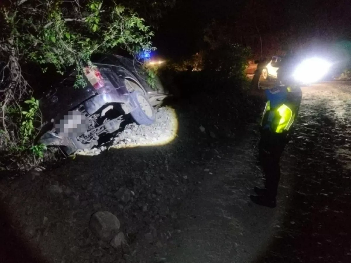 Truck plunges into ravine in Philippines, leaving six dead, dozens injured