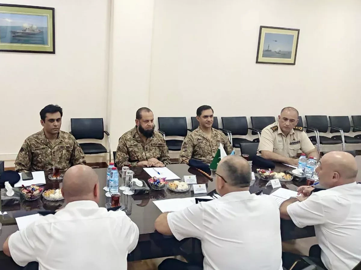 Pakistan explores Azerbaijan’s naval capabilities, maritime security systems PHOTO