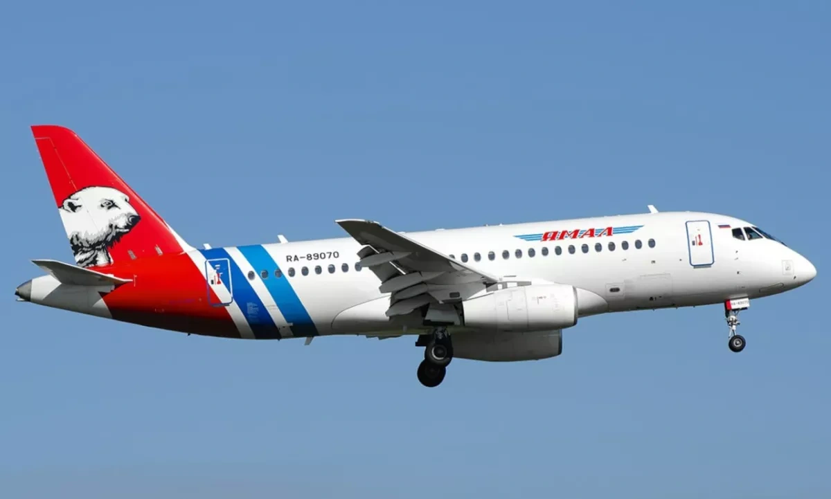 Superjet abruptly aborts takeoff from Moscow after suspected fire warning