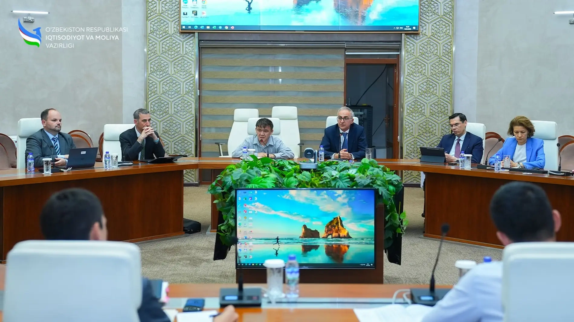 Uzbekistan, World Bank, IFC discuss transport sector reforms and expansion of private participation