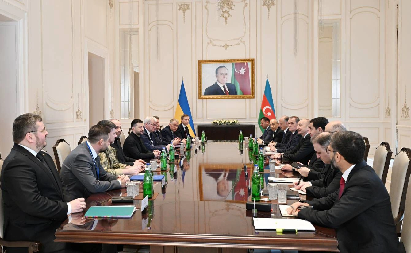 Azerbaijan, Ukraine FMs sign Legal Assistance Agreement (PHOTO)