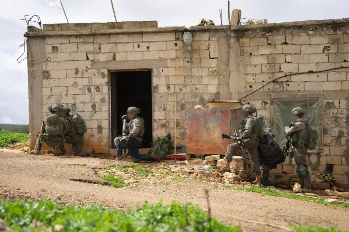 Israeli airstrike kills around 15 Hezbollah militants in southern Lebanon PHOTO/VIDEO