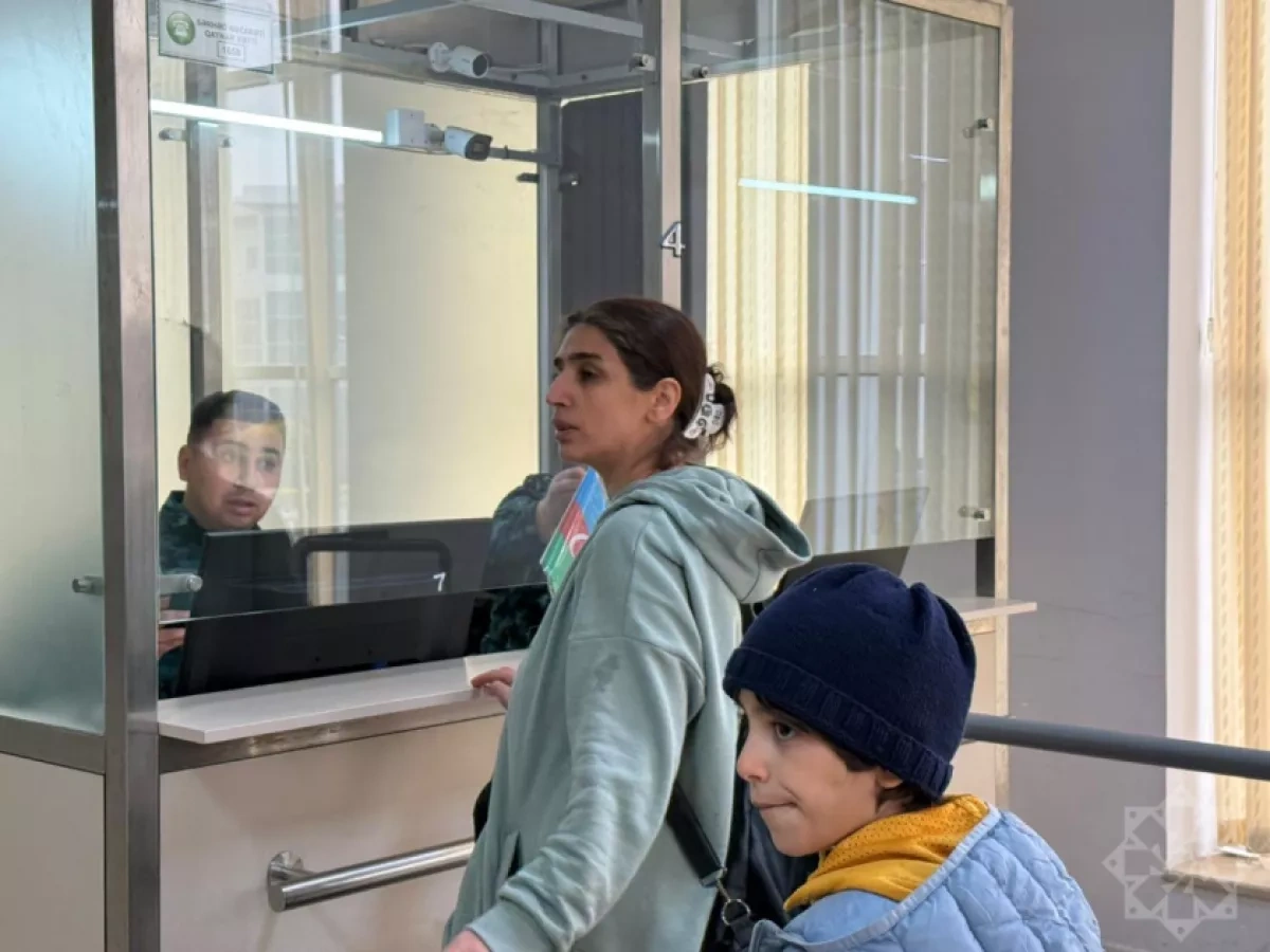 Another group of Russian citizens evacuated from Iran to Azerbaijan PHOTO