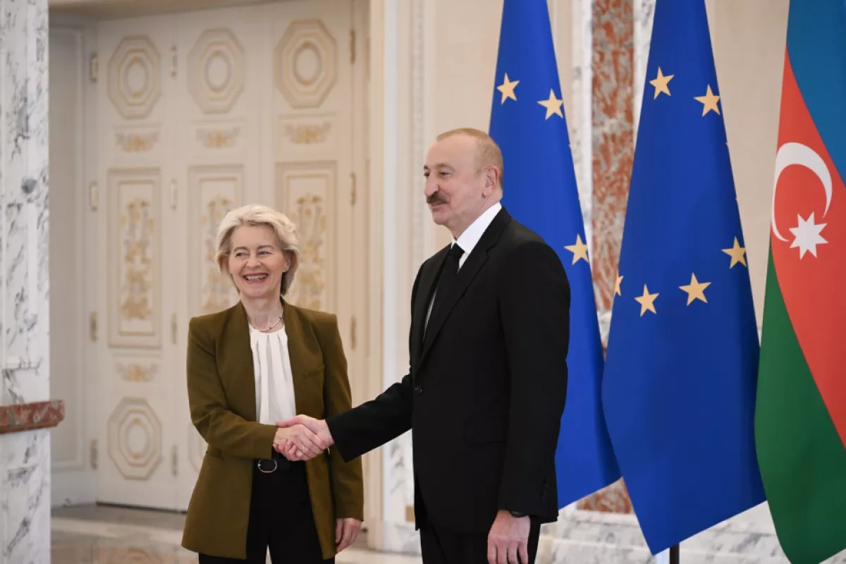 Azerbaijani president held one-on-one meeting with European Commission chief PHOTO