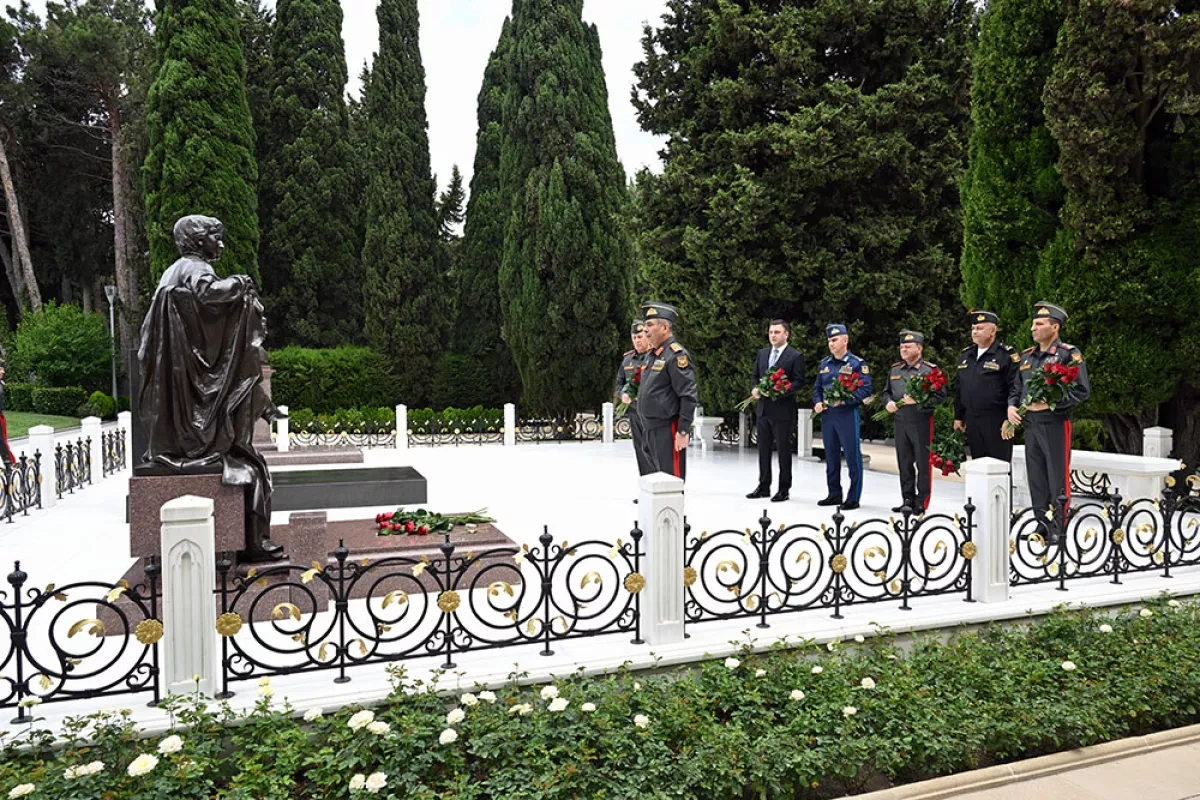 Azerbaijani defence officials mark Armed Forces Day with memorial ceremonies PHOTO