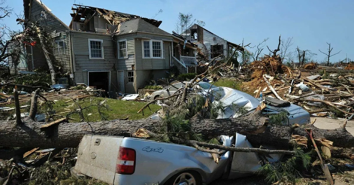 Power outages hit 850,000 across US as tornadoes sweep Midwest