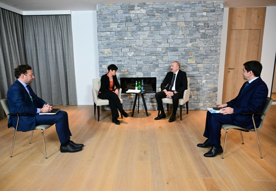 President Ilham Aliyev meets with European Commissioner for Enlargement Marta Kos in Davos (PHOTO)