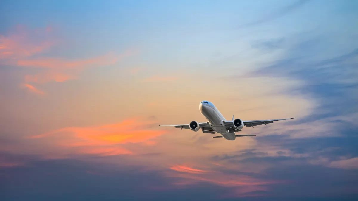 Iraq extends closure of airspace to civilian flights