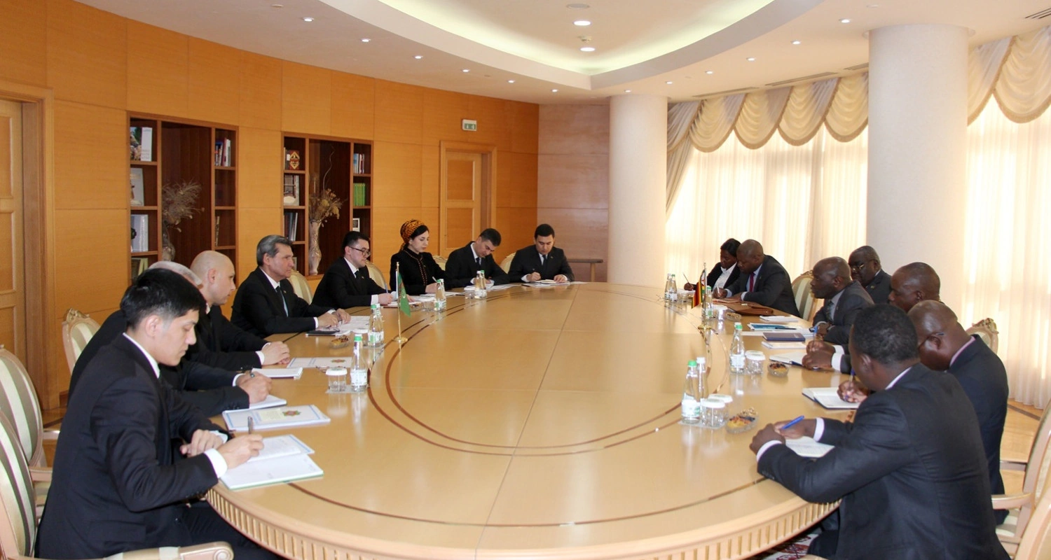 Turkmenistan, Zimbabwe hold talks on strengthening political and economic co-op