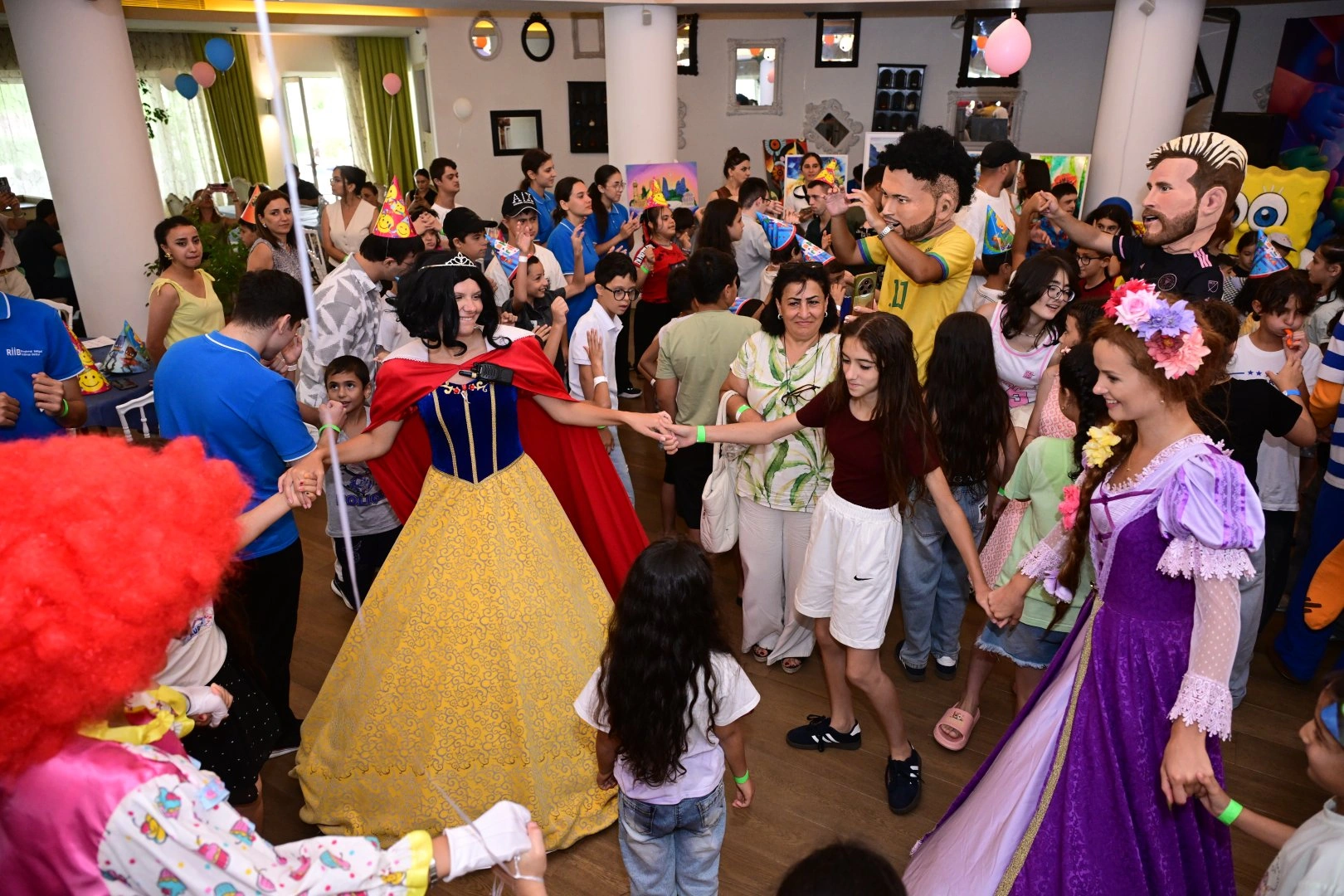 On initiative of Mehriban Aliyeva, President of Heydar Aliyev Foundation, entertainment event held for children in need of special care (PHOTO)