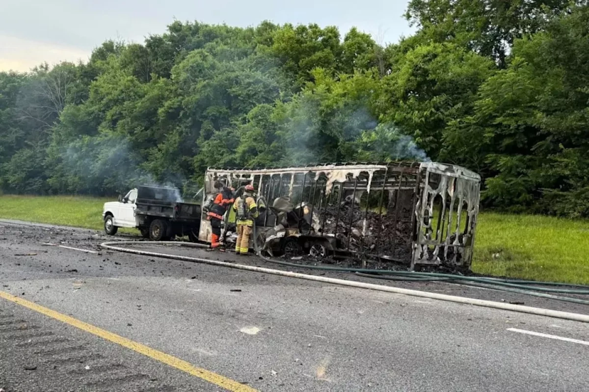 US: Fireworks trailer explodes on highway in Tennessee PHOTO / VIDEO