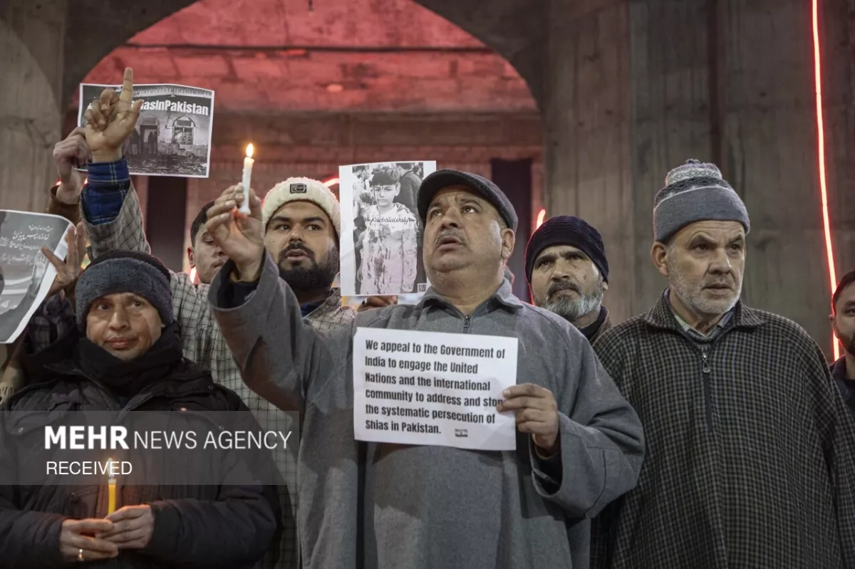 Protests erupt in Kashmir following deadly attack on Shia mosque Photo