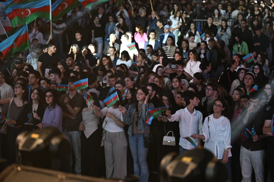 Baku hosts festive concert marking National Salvation Day (PHOTO/VIDEO)