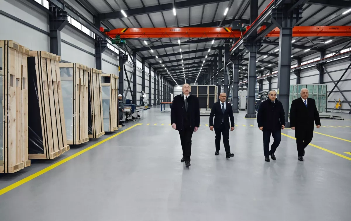 President Ilham Aliyev inaugurates “Azermirror” plant in Sumgayit Industrial Park Photo