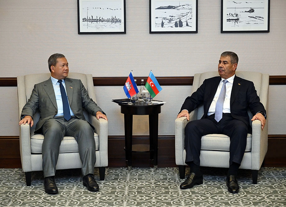 Azerbaijan, Cambodia discuss expanding military cooperation (PHOTO)