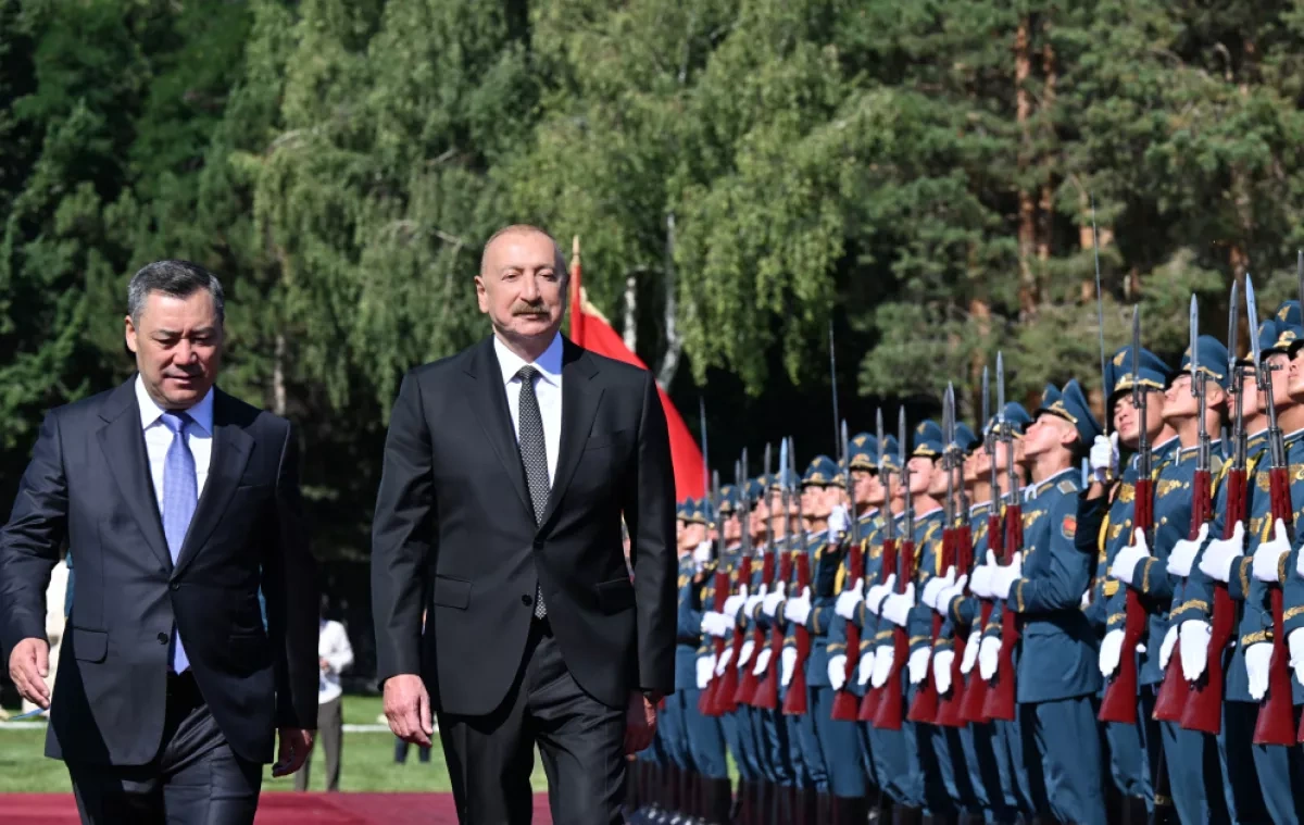 Official welcome ceremony held for President Ilham Aliyev in Cholpon-Ata PHOTO