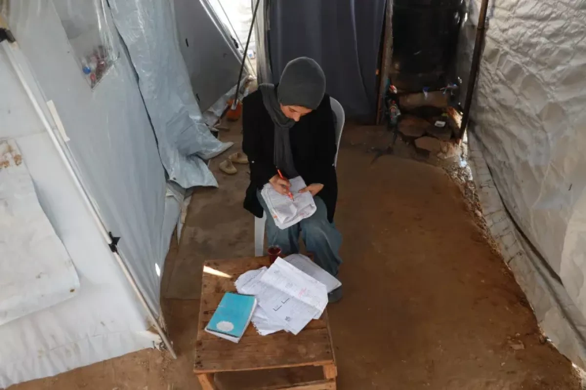 Studying by flashlight, dreaming beyond war: A Gaza teen's exam journey