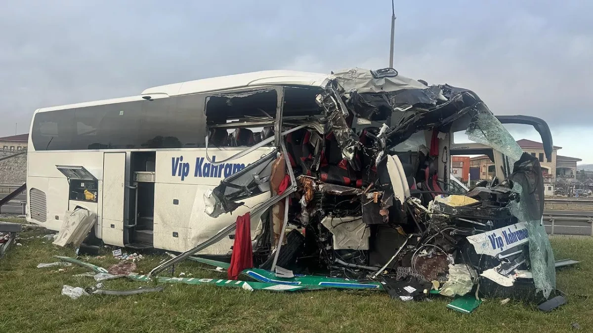 Deadly road accidents in Türkiye leave three dead, 15 injured PHOTO