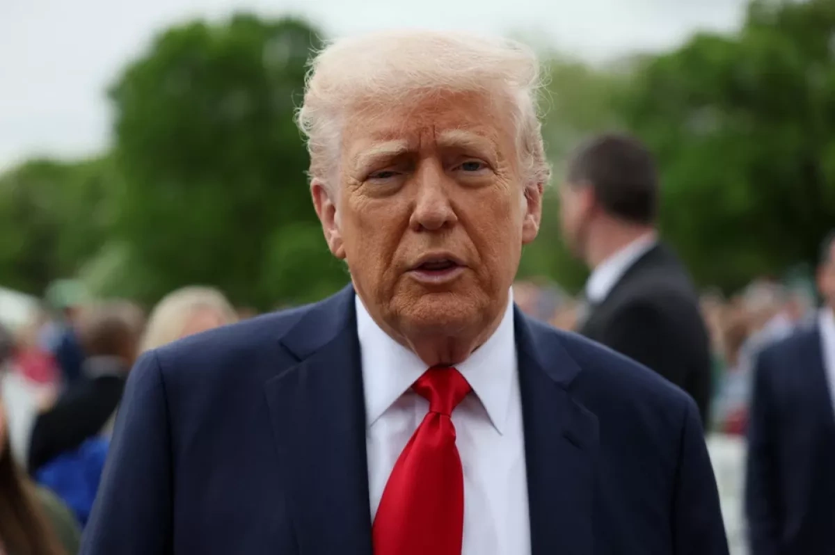Trump says "lots of bombs start going off" if Iran ceasefire expires