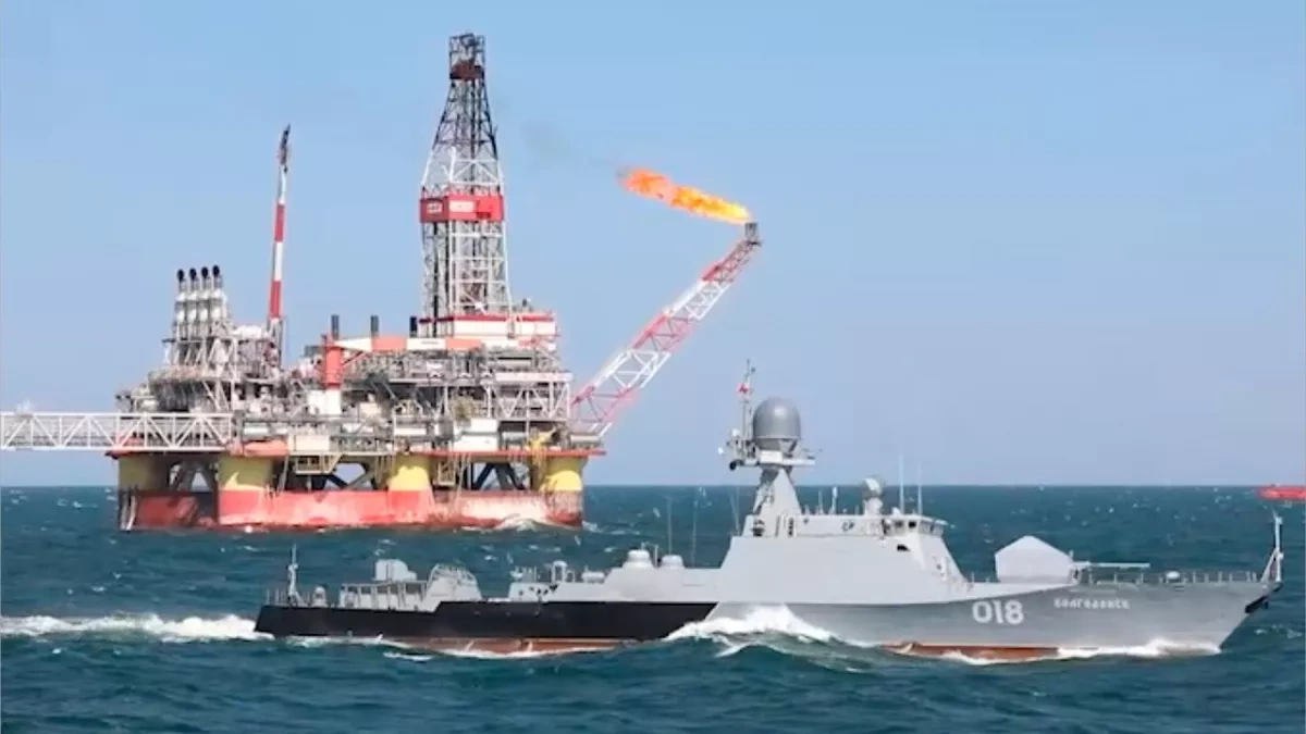 Ukrainian forces strike Russian ship, oil platform in Caspian Sea