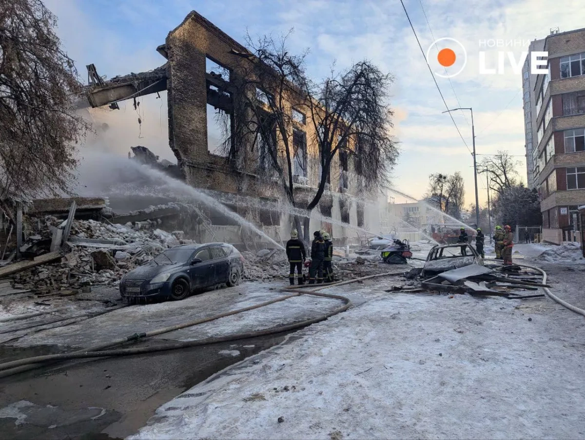 Russian drone strikes ignite fires in Kyiv’s Solomyanskyi district PHOTO/VIDEO
