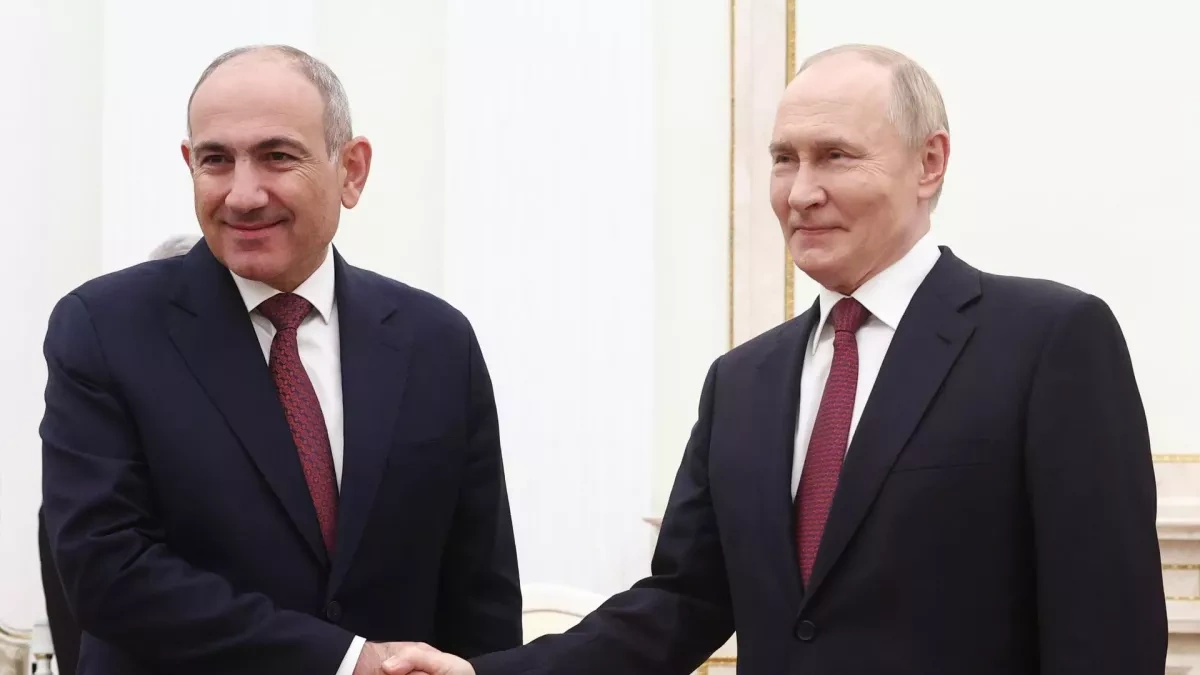 Putin, Pashinyan hold talks in Kremlin during Moscow visit