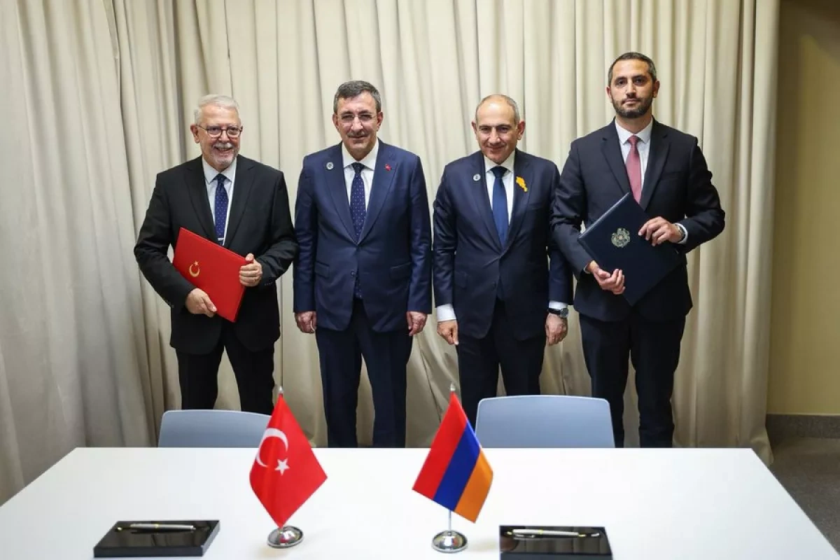 Pashinyan: Armenia, Türkiye discuss regional cooperation at Yerevan summit