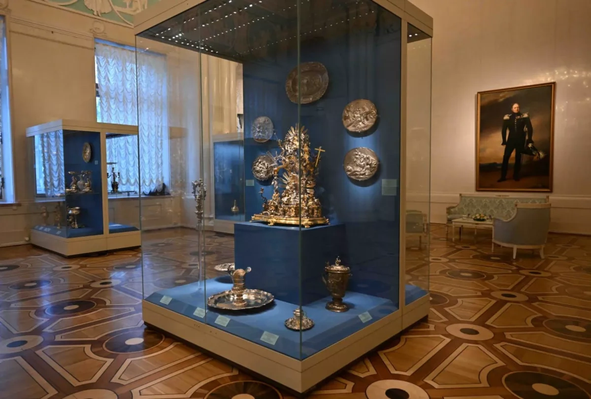 CIS leaders visit Hermitage Museum during summit in St Petersburg PHOTO
