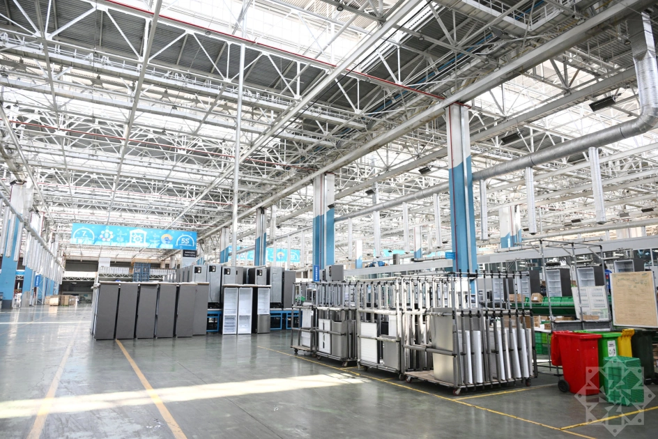 Azerbaijani journalists visit “Technopark” LLC in Tashkent (PHOTO/VIDEO)