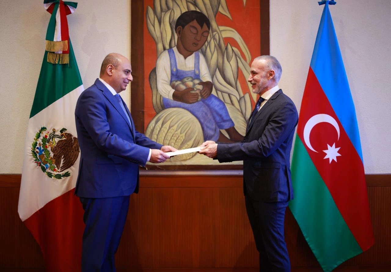 Azerbaijan’s newly appointed ambassador presents credentials to Mexico’s Foreign Ministry (PHOTO)