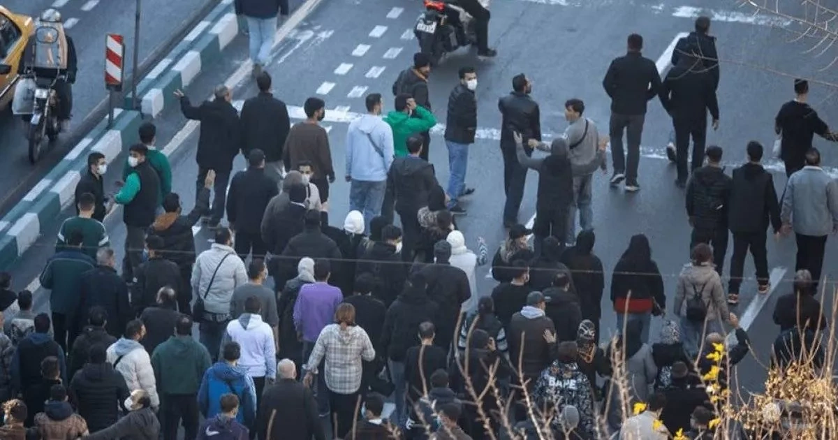 "Freedom" slogans resound in Tehran’s Grand Bazaar amid student-led protests