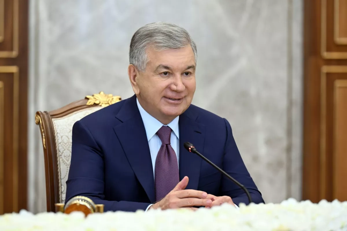 Uzbek president honours Azerbaijan’s ambassador at end of diplomatic mission PHOTO