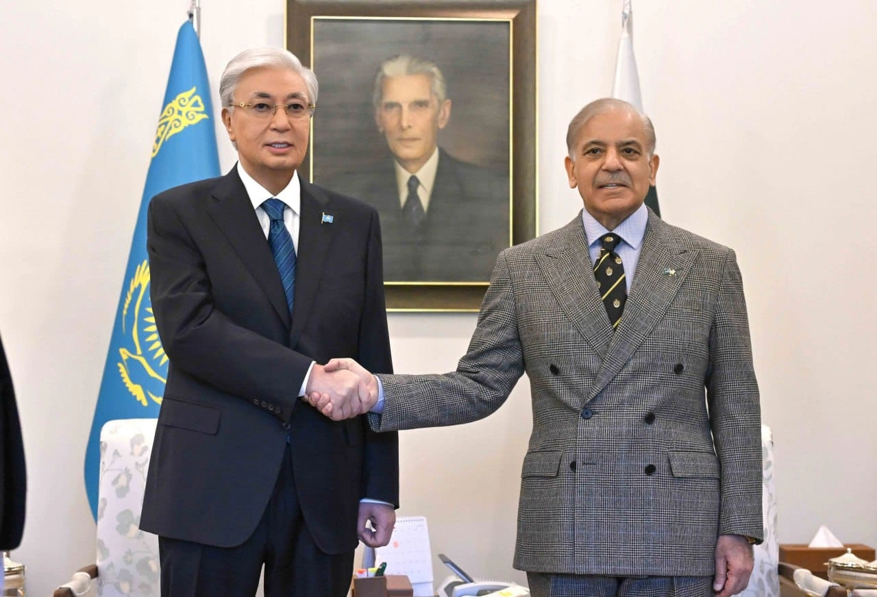 Kazakhstan and Pakistan ink 19 pacts to boost trade, digitalization, and security ties