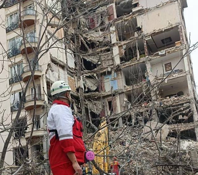 Iran's Red Crescent reveals data on number of destroyed dwellings in country