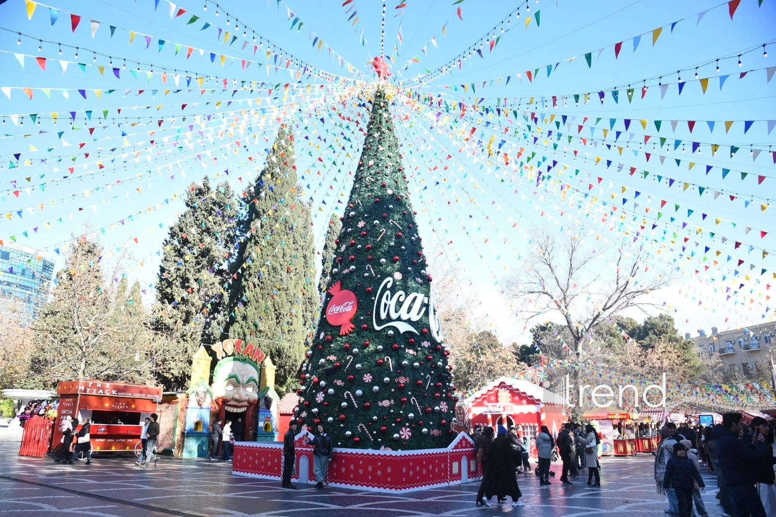 Azerbaijan's Baku on New Year's Eve (PHOTO REPORT)