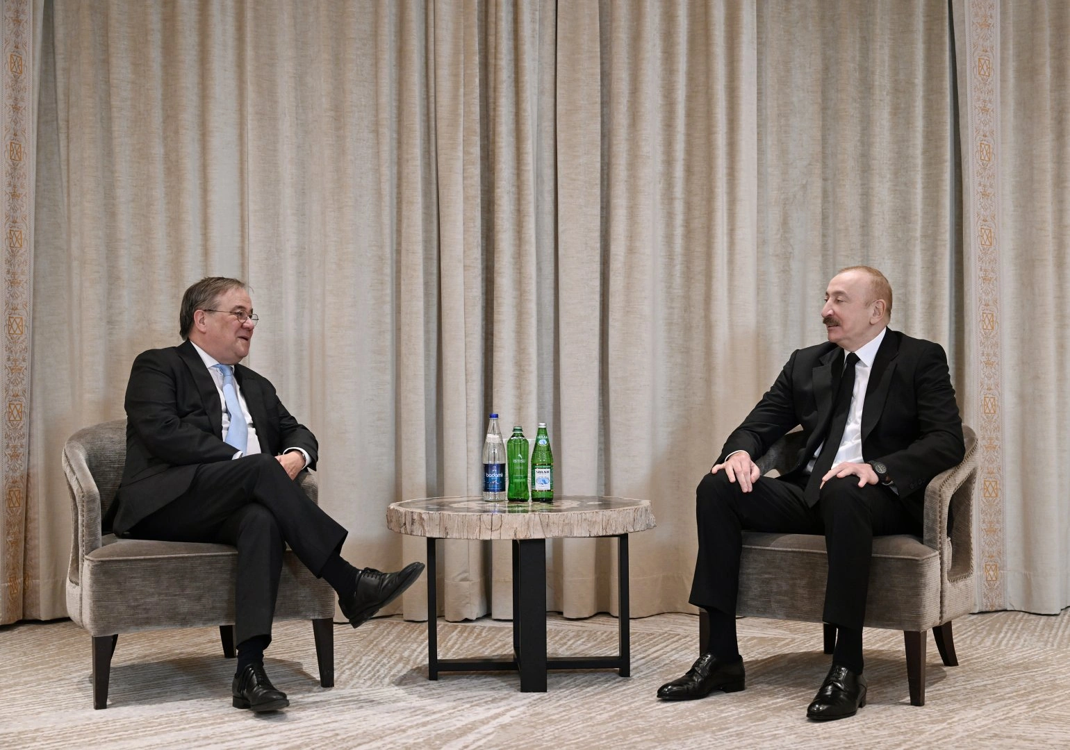 President Ilham Aliyev meets with chairman of Bundestag's foreign policy committee in Munich (PHOTO)